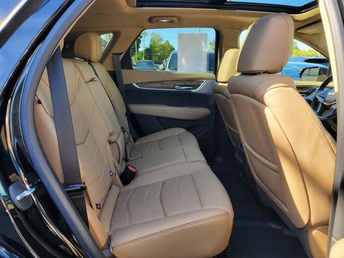 Used 2023 Cadillac XT5 Sportv w/ Platinum Package image 46