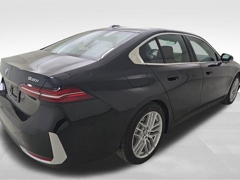 New 2025 BMW 530i xDrive AWD/4WD image 9
