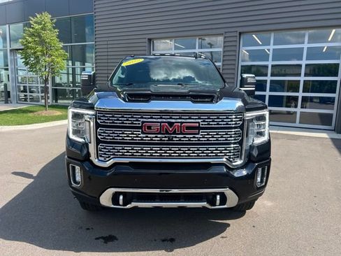 Used 2022 GMC Sierra 3500 Denali w/ Denali Ultimate Package AWD/4WD image 2