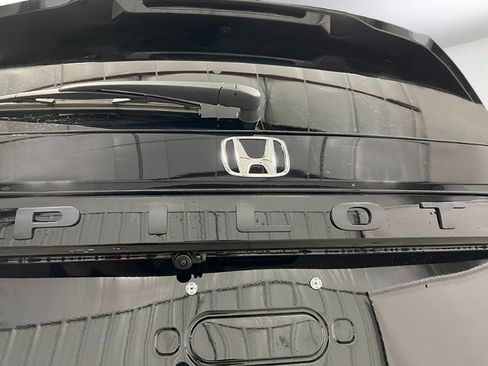 New 2025 Honda Pilot Elite image 9