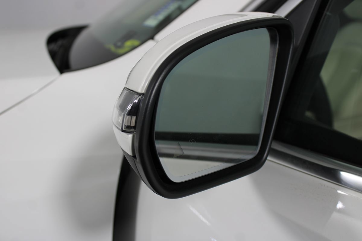 Used 2023 Mercedes-Benz GLB 250 image 9