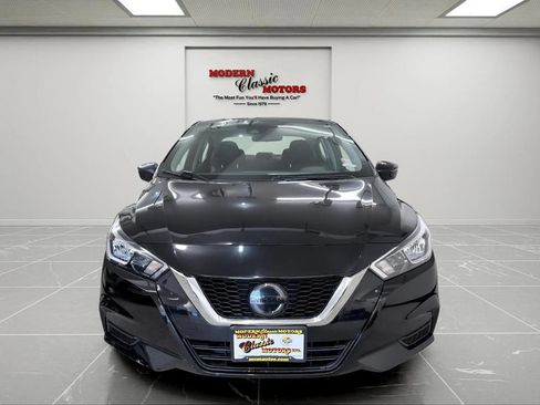 Used 2021 Nissan Versa SV FWD image 2