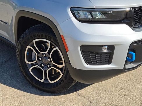 Used 2022 Jeep Grand Cherokee Trailhawk AWD/4WD image 5