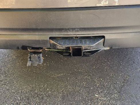 Used 2019 Toyota Highlander XLE AWD/4WD image 10