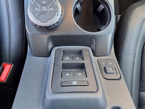 New 2025 Ford Bronco Outer Banks image 16