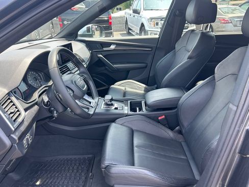 Used 2018 Audi SQ5 Premium Plus w/ S Sport Package AWD/4WD image 27