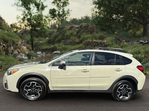 Used 2017 Subaru Crosstrek 2.0i Limited image 8