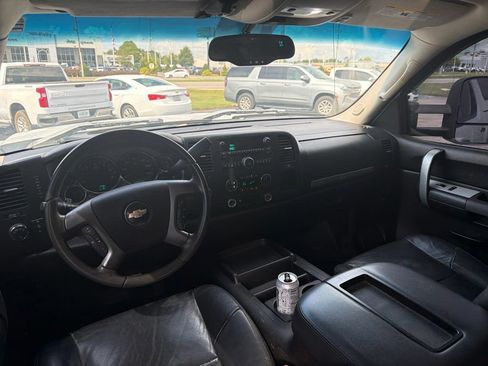 Used 2007 Chevrolet Silverado 1500 LT w/ 2LT Audio Package AWD/4WD image 22