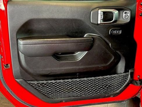 Used 2023 Jeep Gladiator Sport image 12