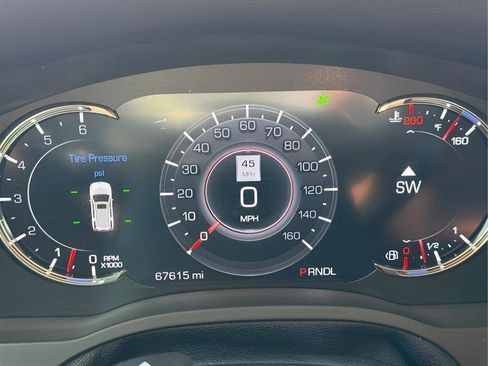 Used 2018 Cadillac Escalade Premium Luxury w/ LPO, Radiant Package image 25