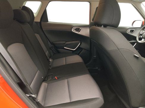 Used 2024 Kia Soul LX w/ Option Group 015 image 19