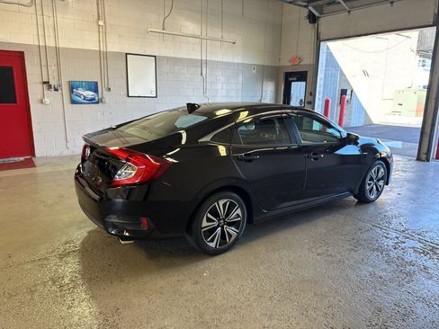 Used 2018 Honda Civic EX-T image 8