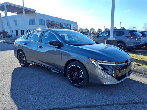 New 2026 Nissan Sentra SR image 1