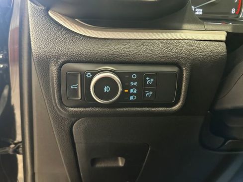 Used 2023 Ford Explorer XLT w/ Equipment Group 202A AWD/4WD image 21