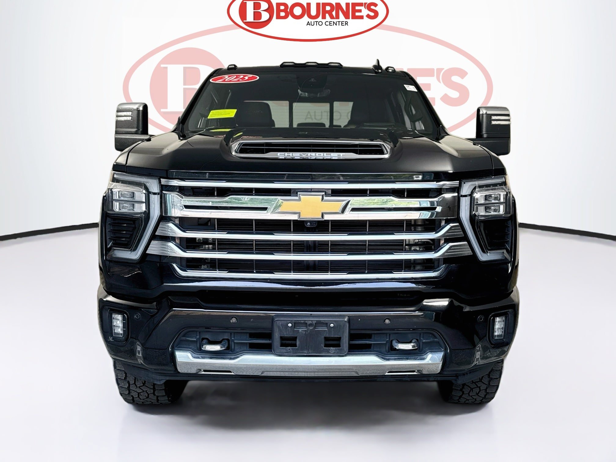 Used 2025 Chevrolet Silverado 3500 High Country w/ High Country Premium Package AWD/4WD image 8