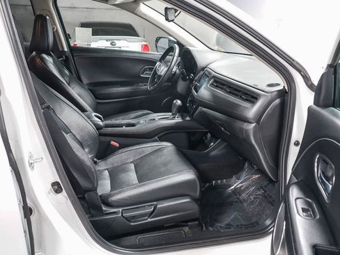 Used 2021 Honda HR-V EX-L image 17