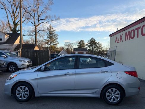 Used 2017 Hyundai Accent SE image 4