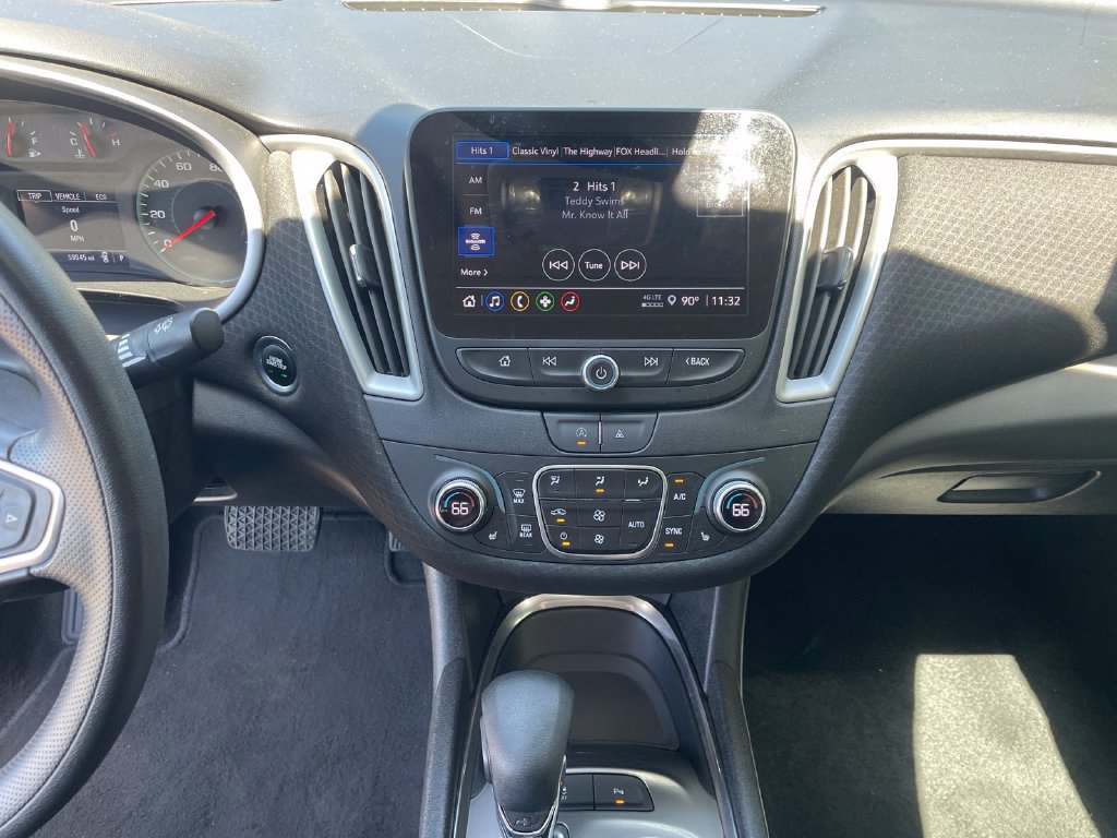 Used 2024 Chevrolet Malibu LT FWD image 21