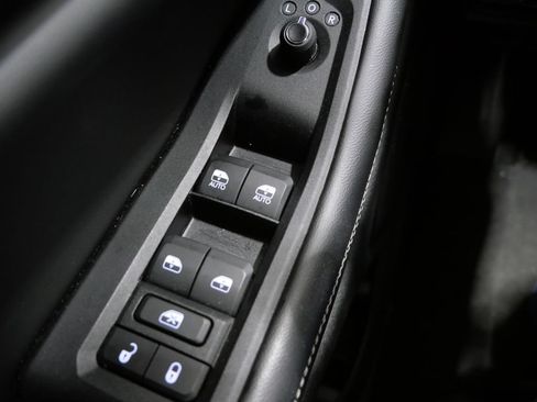 Used 2023 Jeep Grand Cherokee Altitude AWD/4WD image 13