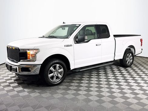 Used 2019 Ford F150 XLT w/ Equipment Group 302A Luxury image 4