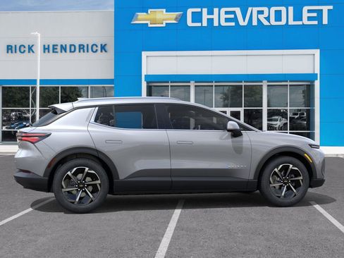Used 2026 Chevrolet Equinox EV LT AWD/4WD image 7