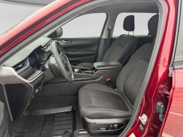 Used 2023 Jeep Grand Cherokee L Laredo AWD/4WD image 12