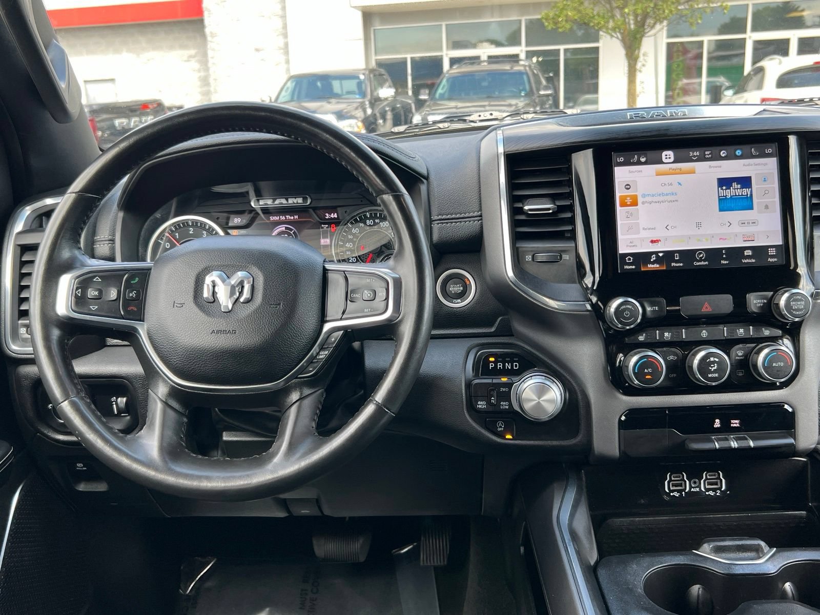 Used 2024 RAM 1500 Laramie AWD/4WD image 13