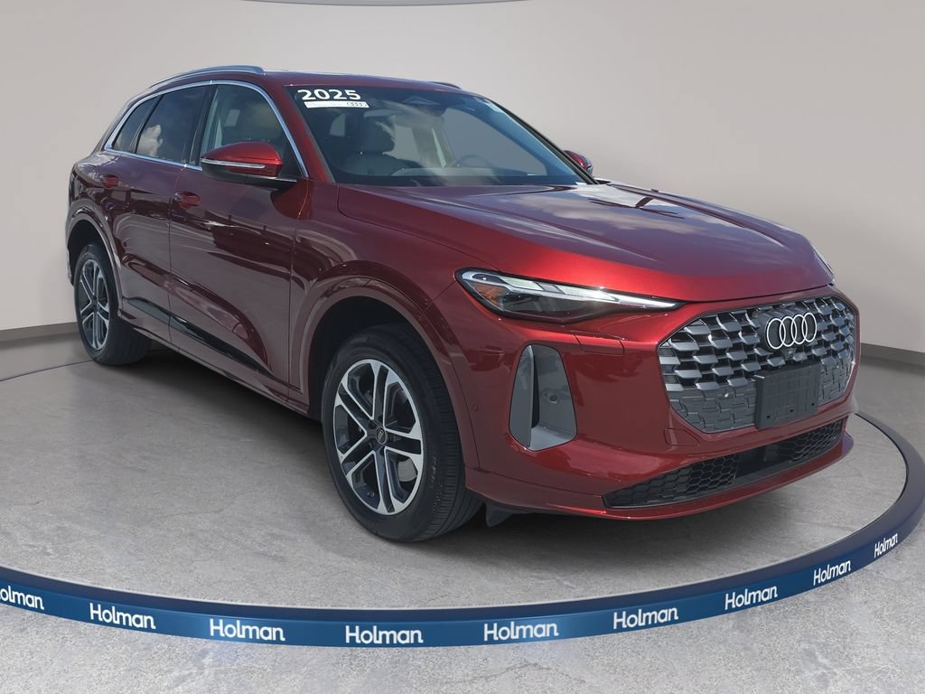 Certified 2025 Audi Q5 Premium w/ Convenience Package AWD/4WD image 3