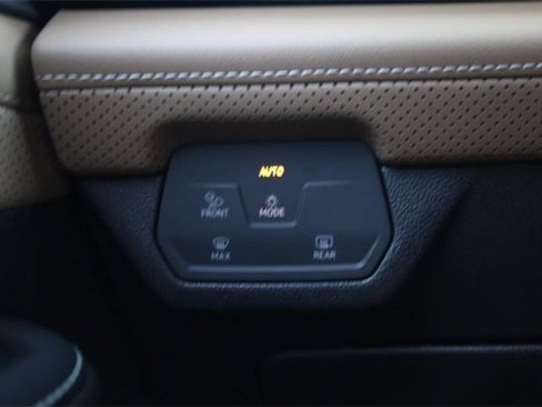 New 2026 Volkswagen Atlas Cross Sport SE image 17