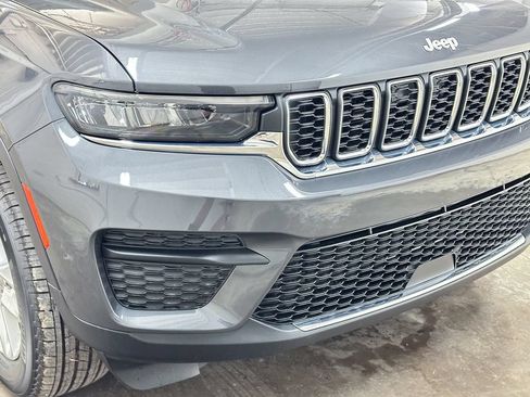 New 2026 Jeep Grand Cherokee Laredo X AWD/4WD image 12