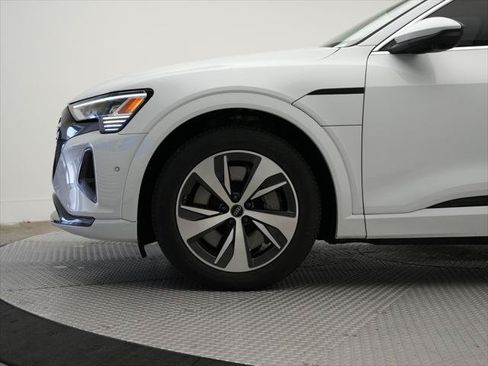 Certified 2024 Audi Q8 e-tron Premium Plus AWD/4WD image 2