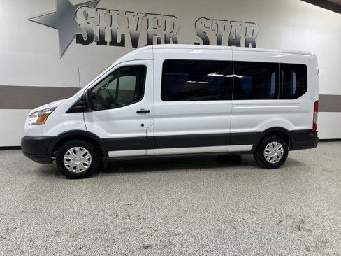 Used 2017 Ford Transit 350 XLT image 4
