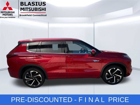 Used 2023 Mitsubishi Outlander SEL AWD/4WD image 7