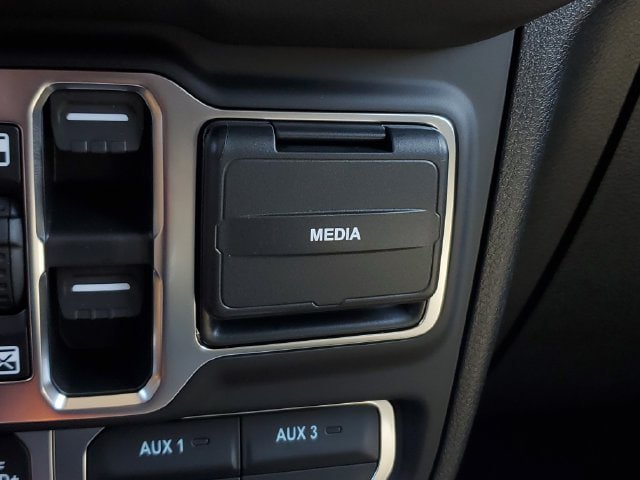 New 2026 Jeep Gladiator Mojave AWD/4WD image 32