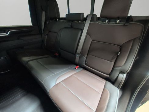 Used 2024 GMC Sierra 2500 Denali w/ Denali Reserve Package image 13