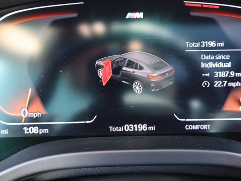 Used 2025 BMW X4 xDrive30i w/ Premium Package AWD/4WD image 9
