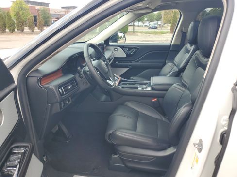 Used 2024 Lincoln Aviator Reserve w/ Equipment Group 201A AWD/4WD image 12