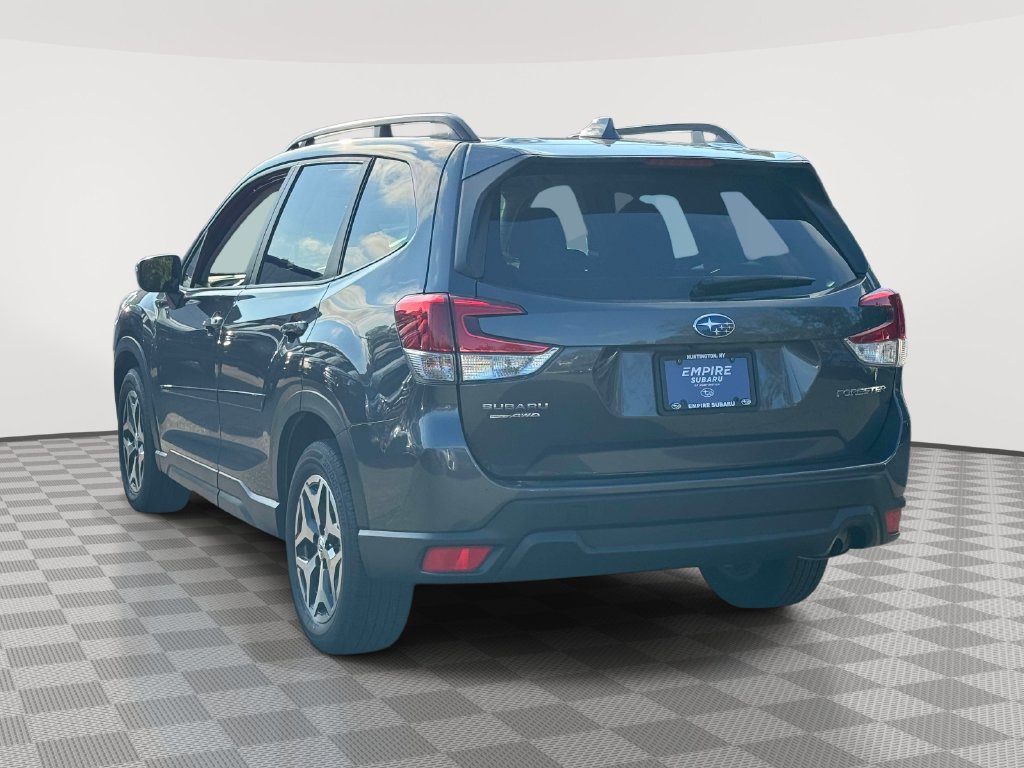 Used 2023 Subaru Forester Premium AWD/4WD image 7