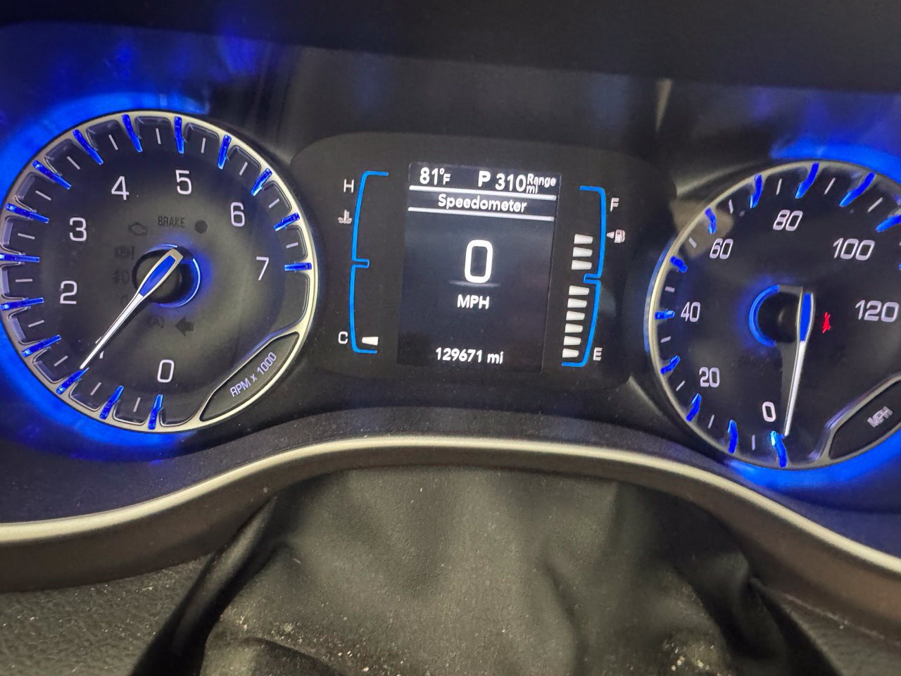 Used 2017 Chrysler Pacifica Touring-L FWD image 4