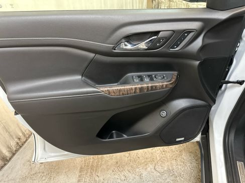 Certified 2023 GMC Acadia Denali image 27