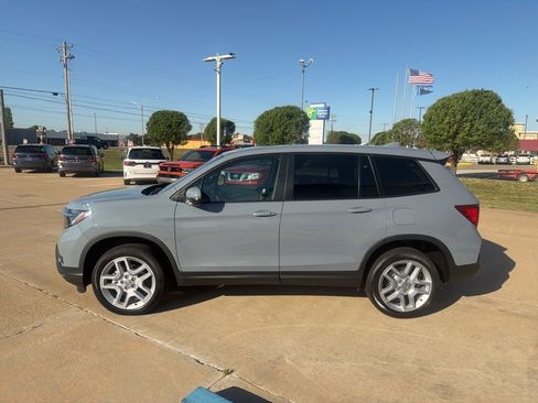 Used 2024 Honda Passport EX-L image 5