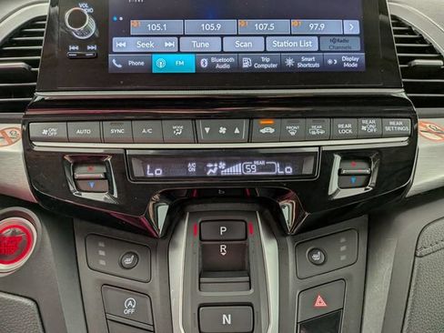 Used 2025 Honda Odyssey EX-L image 24
