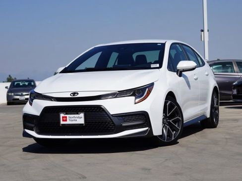 Used 2022 Toyota Corolla SE FWD image 4