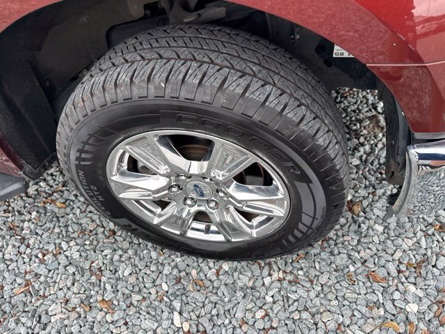 Used 2017 Ford F150 XLT w/ Equipment Group 302A Luxury RWD image 9