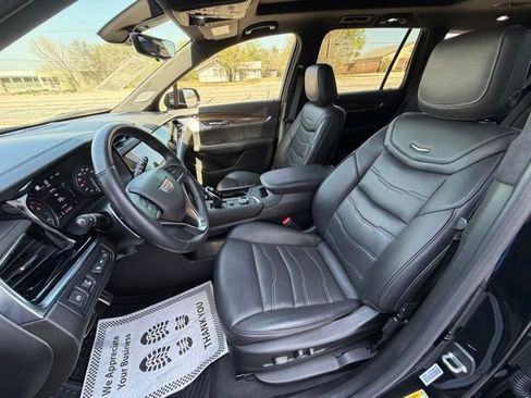 Used 2022 Cadillac XT6 Sport w/ Platinum Package AWD/4WD image 2