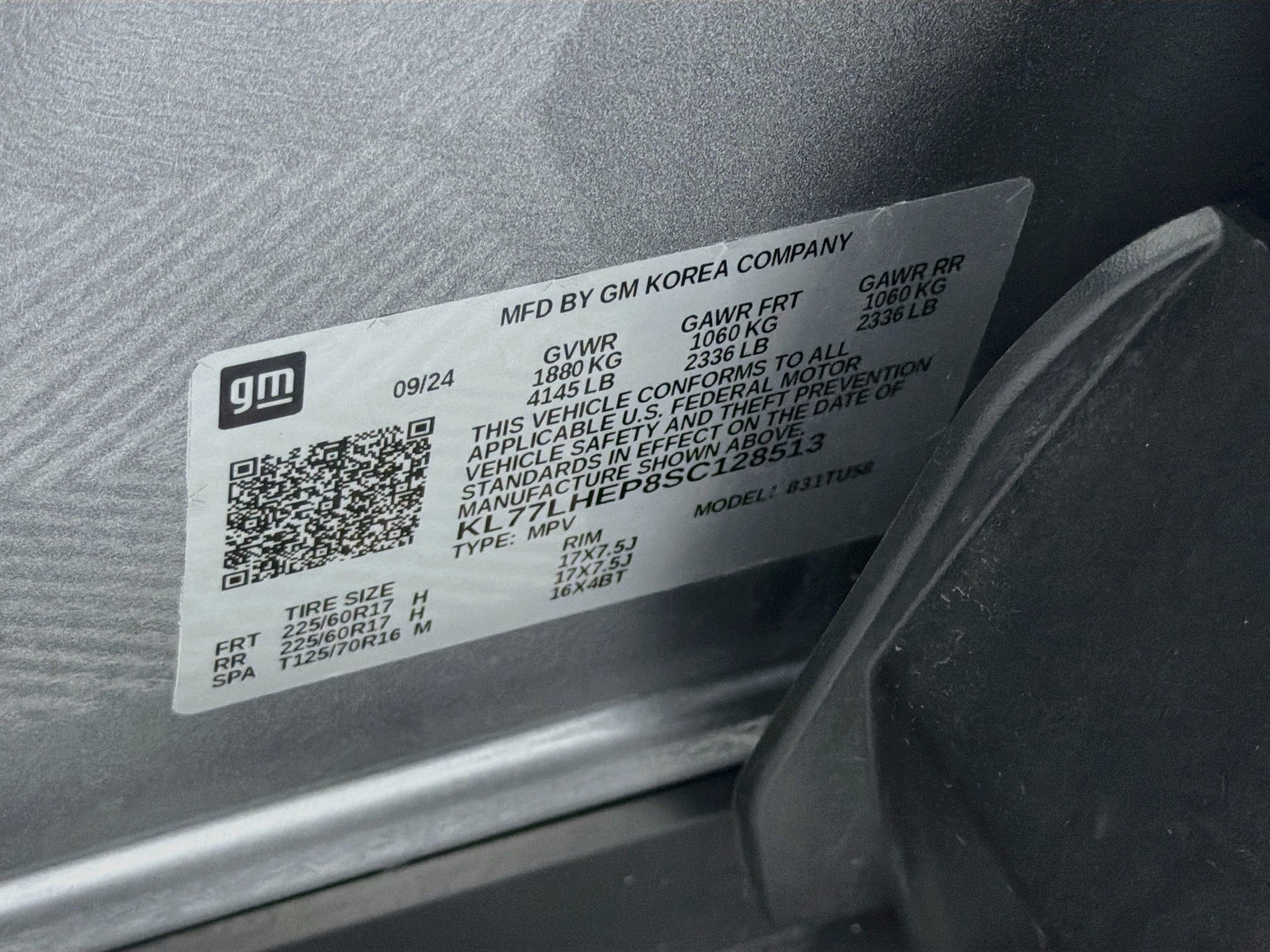 Used 2025 Chevrolet Trax LT w/ LT Convenience Package FWD image 12