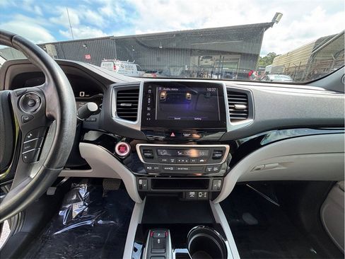 Used 2020 Honda Ridgeline RTL-E image 11