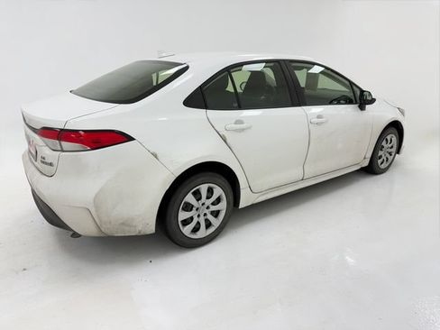 Used 2024 Toyota Corolla LE FWD image 21