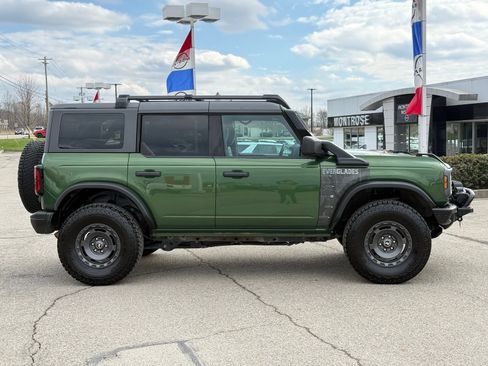 Used 2023 Ford Bronco Everglades AWD/4WD image 12