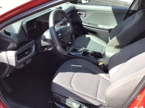 Used 2025 Kia K4 FWD image 20
